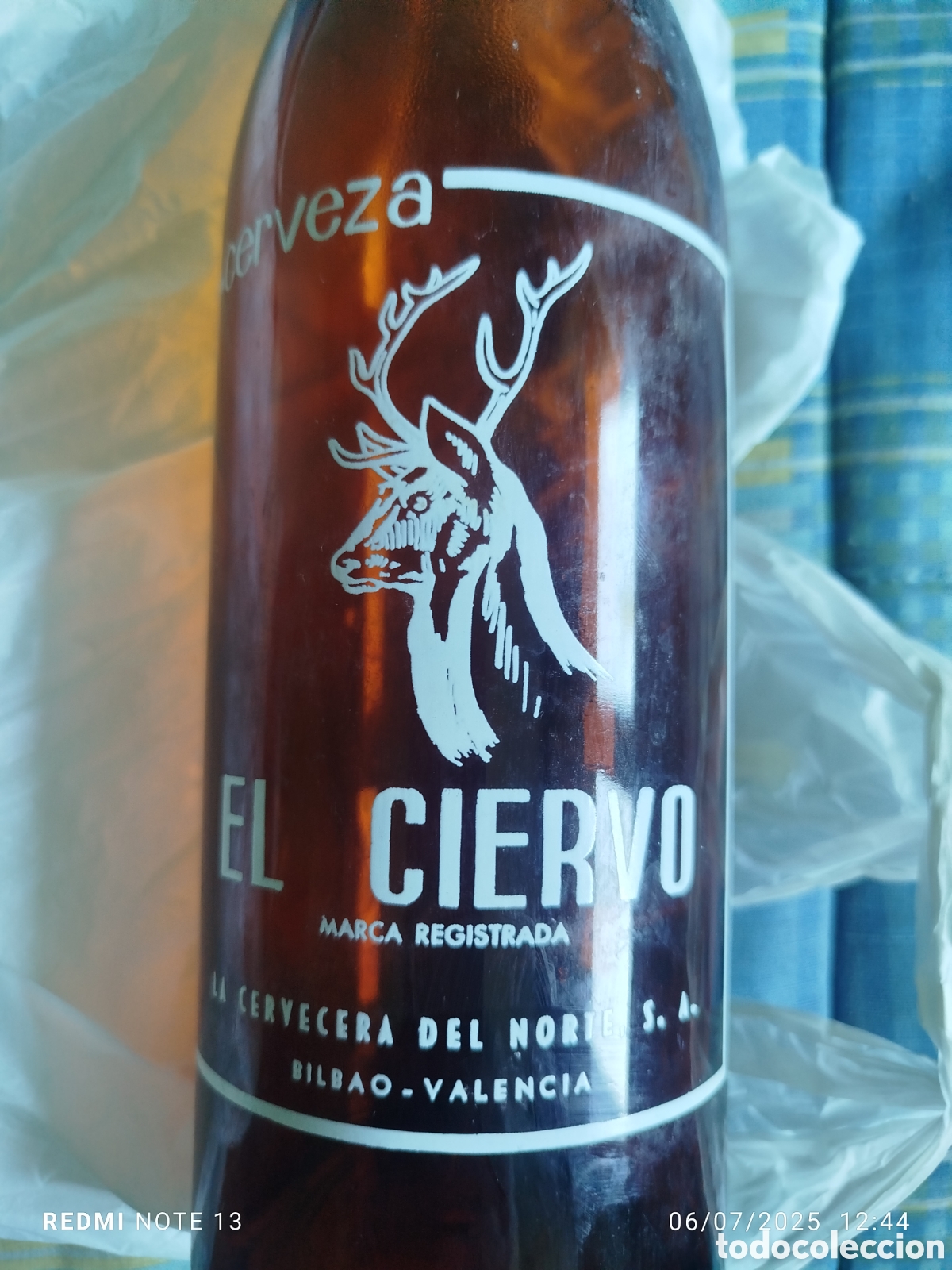 Coleccionismo de cervezas: Antigua botella cerveza el ciervob1litro - Foto 1