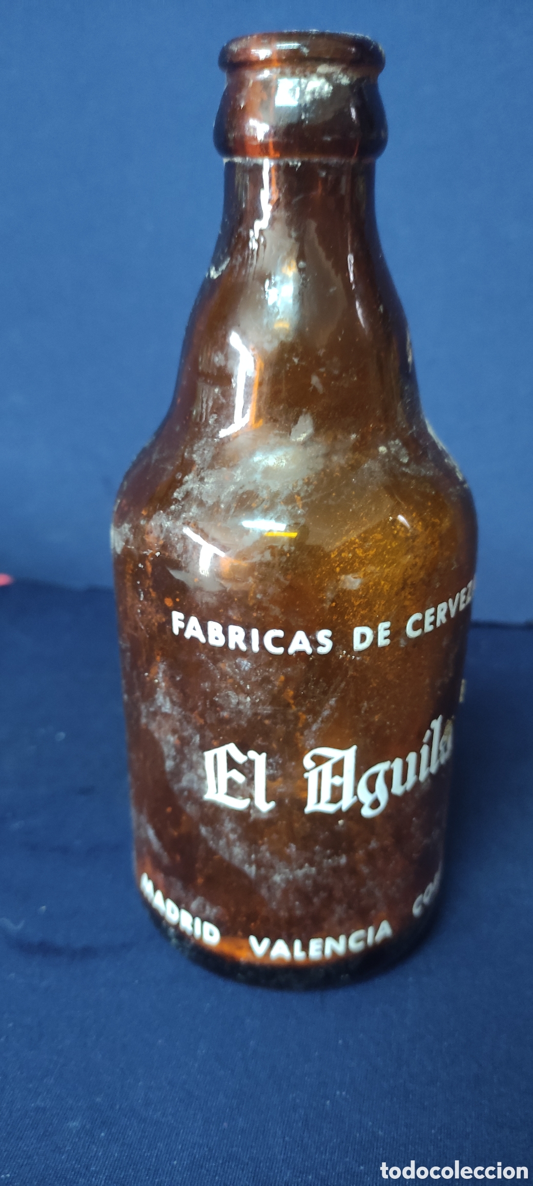 Coleccionismo de cervezas: Antigua botella El &Aacute;guila - Foto 4