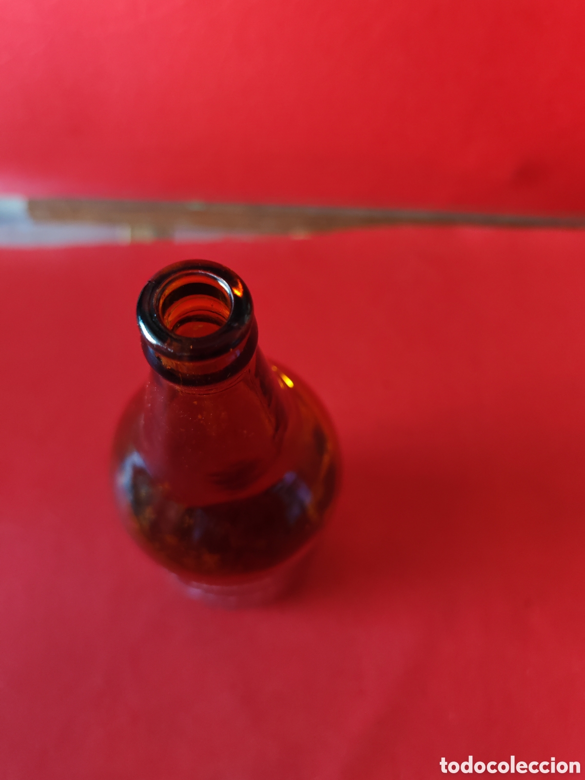 Coleccionismo de cervezas: Antigua botella de cerveza el azor de un litro - Foto 3