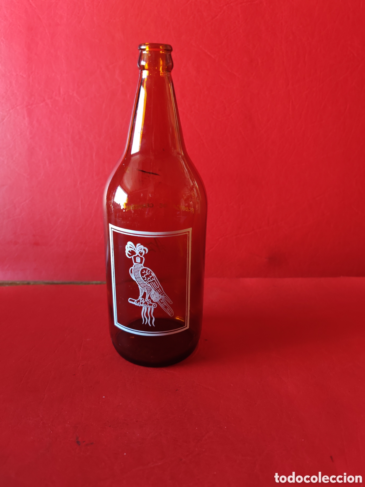 Coleccionismo de cervezas: Antigua botella de cerveza el azor de un litro - Foto 1