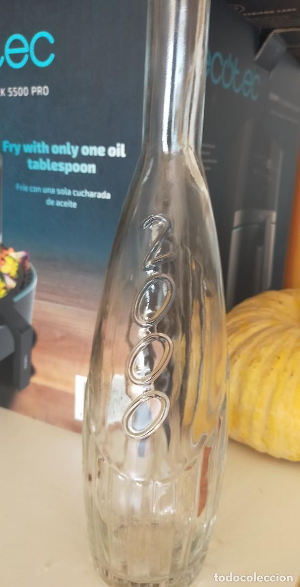 Collezionismo di birre: BOTELLA DE AGUA DISE&Ntilde;ADA EXPRESAMENTE PARA EL A&Ntilde;O 2000