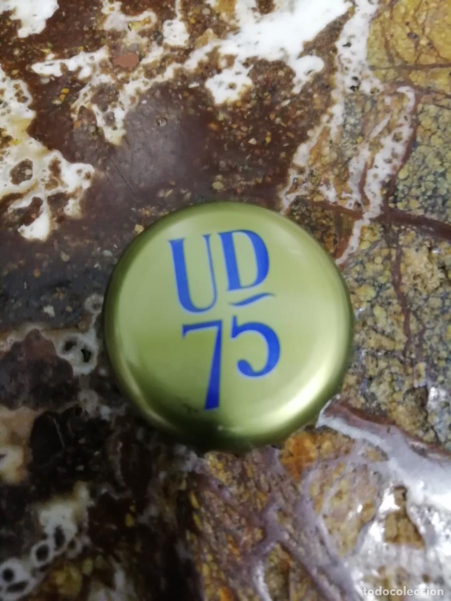 Coleccionismo de cervezas: CHAPA CERVEZA ESPECIAL UNI&Oacute;N DEPORTIVA LAS PALMAS PIO PIO. 75 ANIVERSARIO.