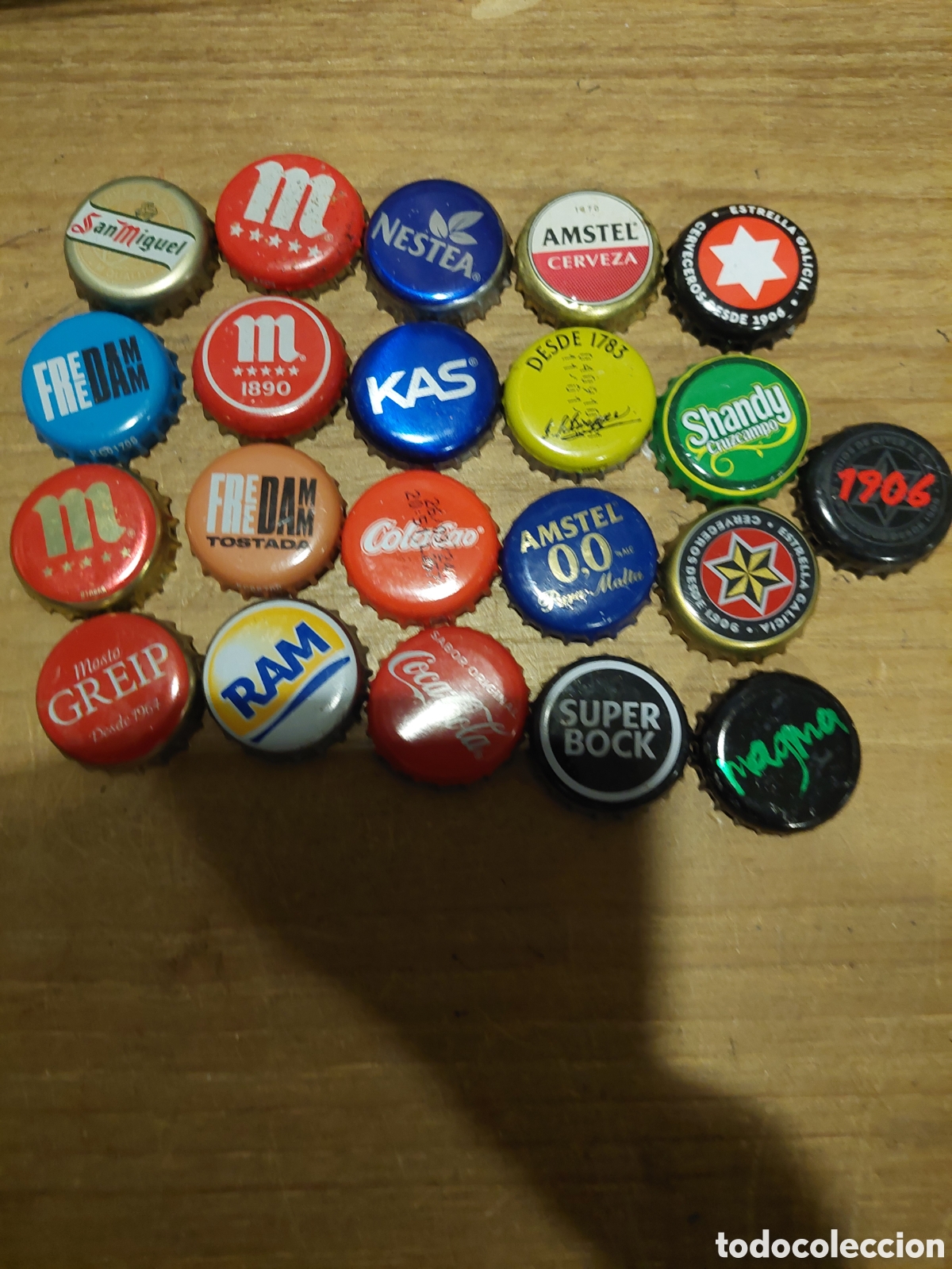 Coleccionismo de cervezas: 21 chapas espa&ntilde;a variasas