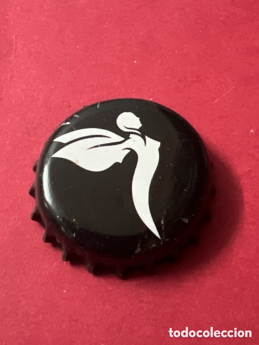 Collectable Beer: H411. CHAPA CERVEZA - Capsule de bi&egrave;re fran&ccedil;aise nantaise M&eacute;lusine noire et blanche