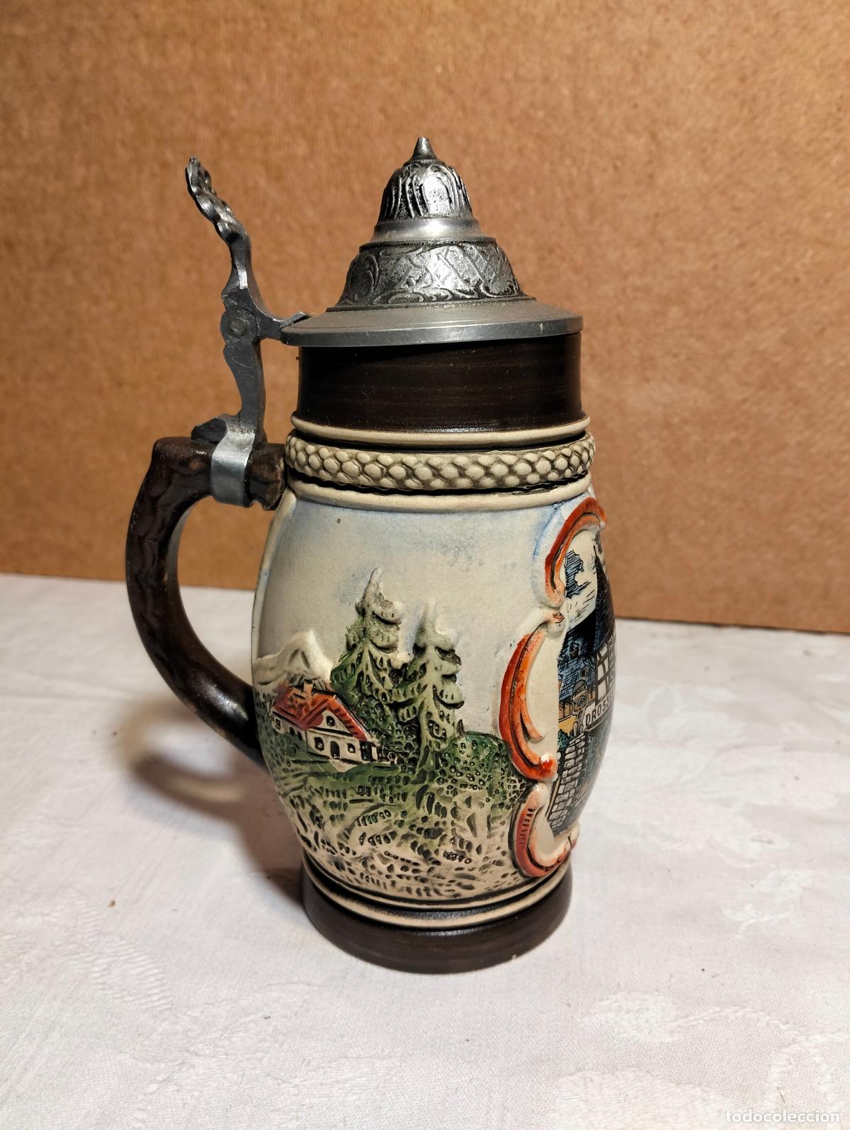 Coleccionismo de cervezas: Jarra de cerveza decorativa vintage de porcelana cer&aacute;mica alemana Armin Bay R&uuml;desheim drosselhof