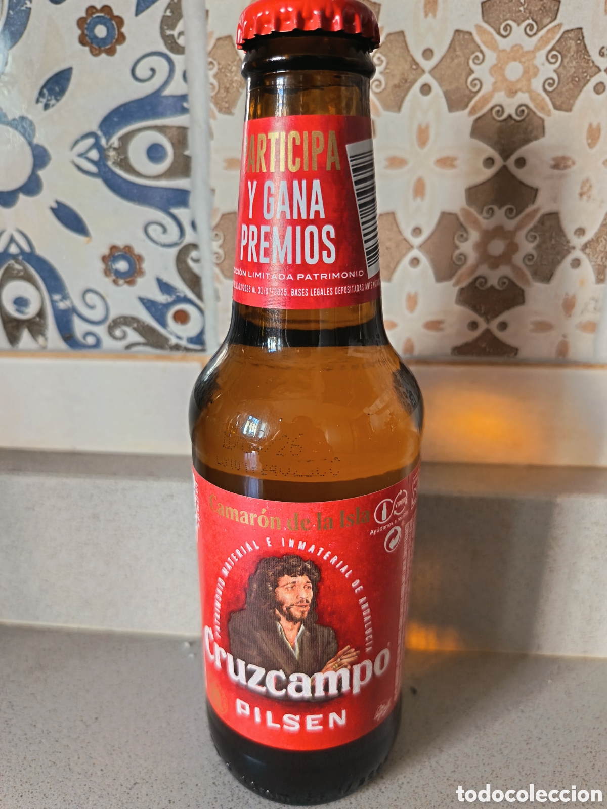 Coleccionismo de cervezas: Botell&iacute;n Cruzcampo Camar&oacute;n de la Isla - Foto 1