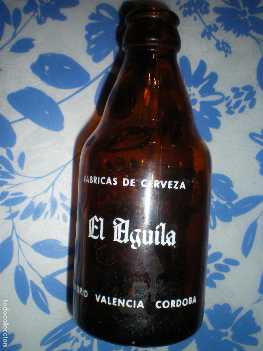 Coleccionismo de cervezas: BOTELLA PEQUE&Ntilde;A EL AGUILA - Foto 1