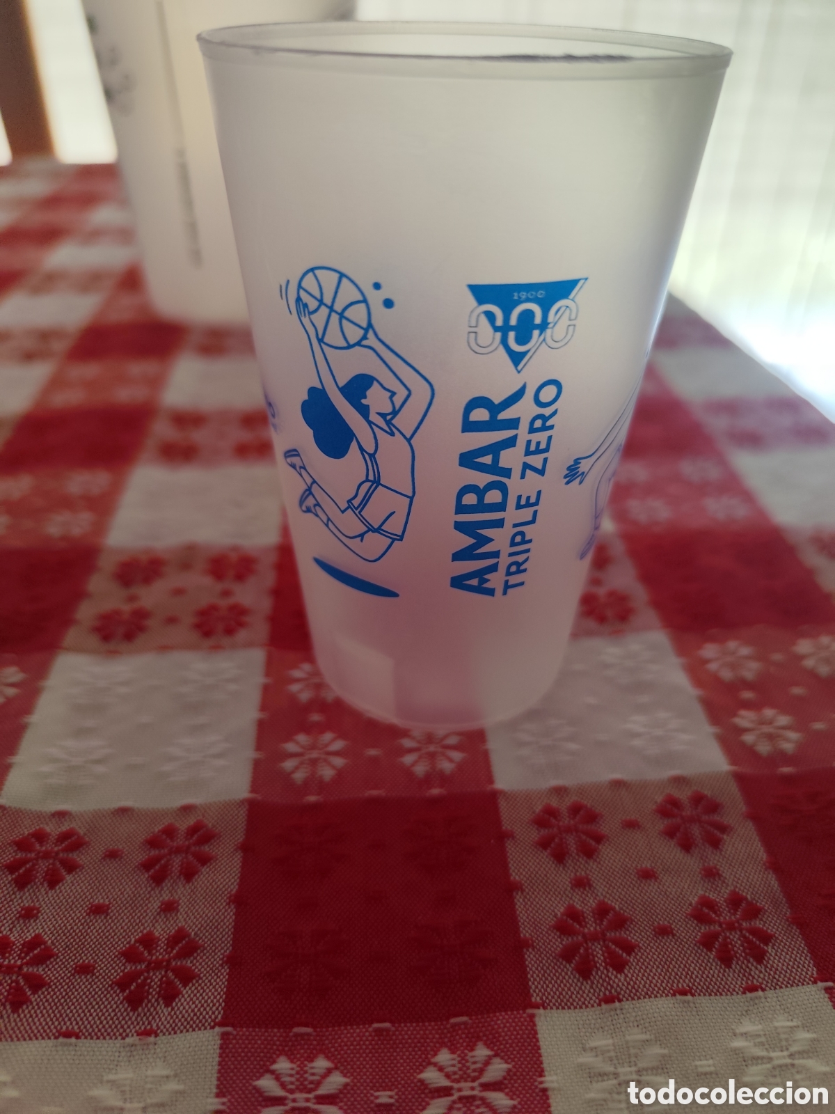 Coleccionismo de cervezas: Vaso de &aacute;mbar final four femenina