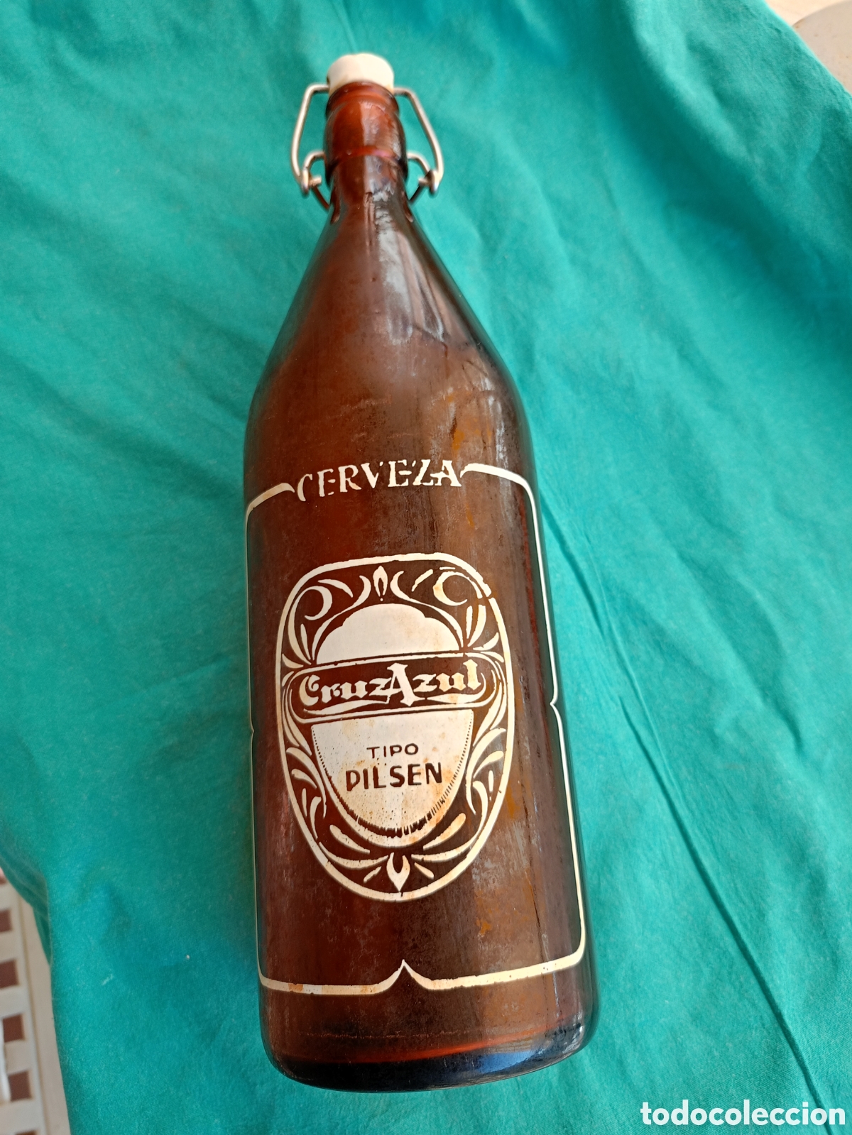 Coleccionismo de cervezas: BOTELLA DE CERVEZA CRUZ AZUL, PAMPLONA. 1 LITRO.