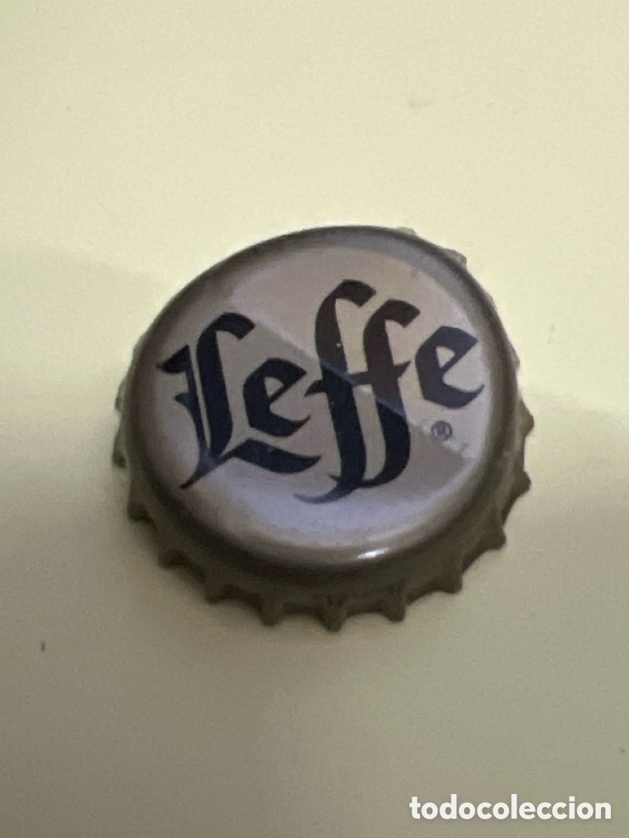 Coleccionismo de cervezas: T4/X16/A5/1. Chapa tap&oacute;n corona de la cerveza belga LEFFE
