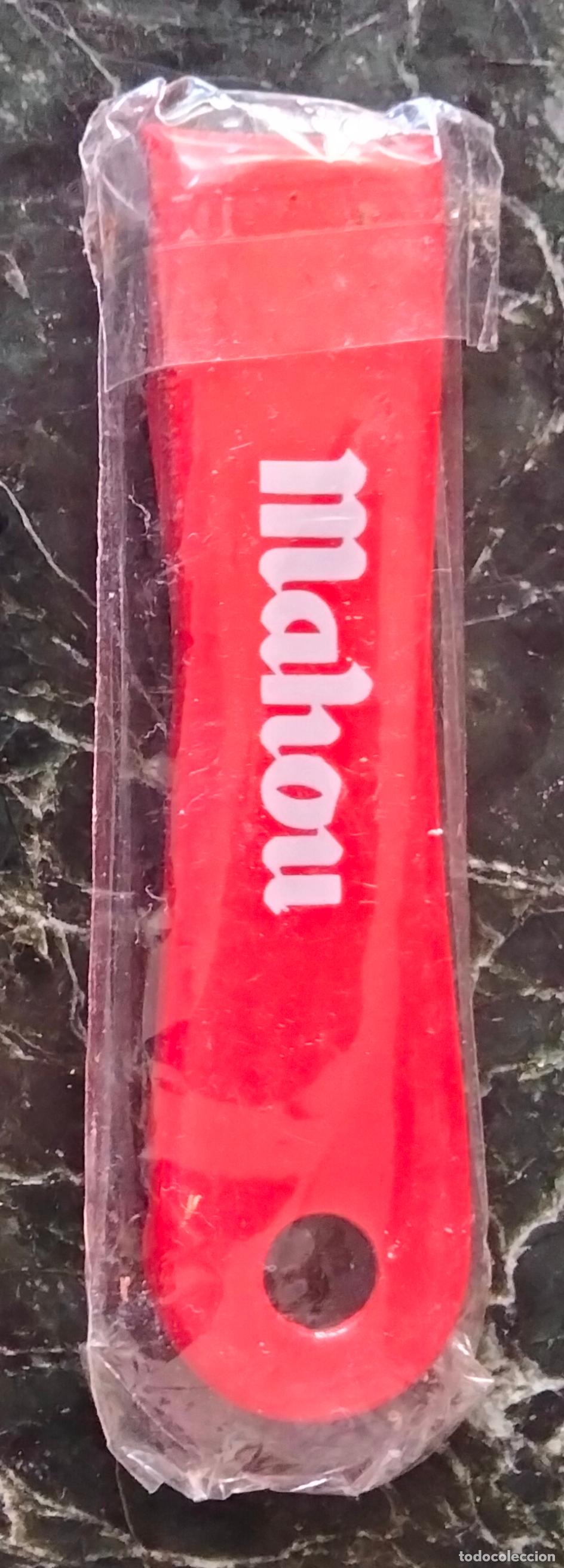 Coleccionismo de cervezas: Abrebotellas corona Mahou.