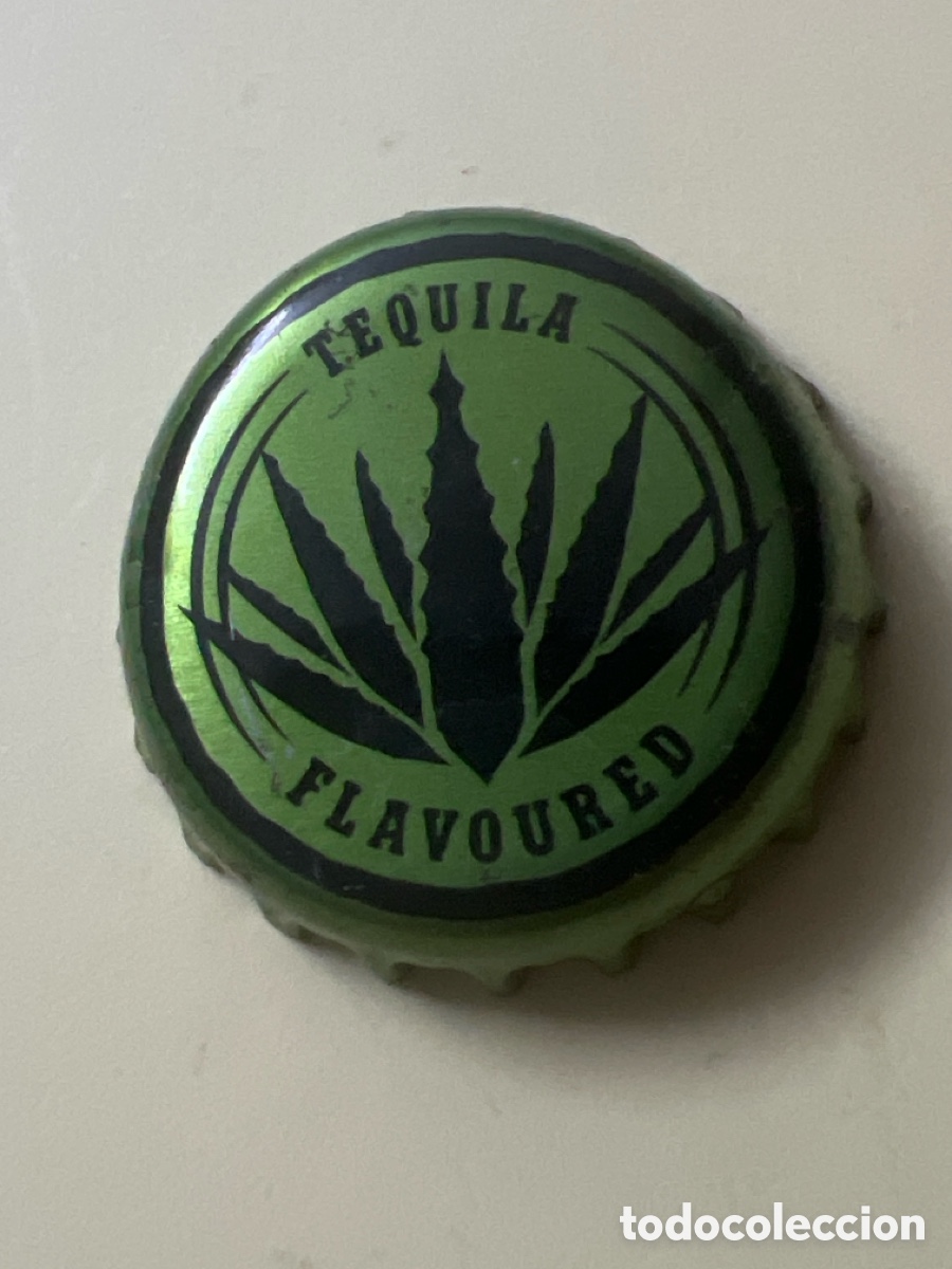 Coleccionismo de cervezas: T4/X16/G1. chapa tap&oacute;n corona de tequila flavoured, color verde.
