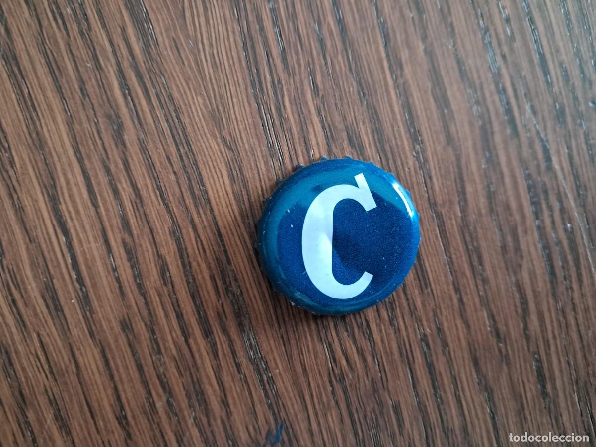 Coleccionismo de cervezas: chapa tap&oacute;n corona de cerveza, cruzcampo, azul.