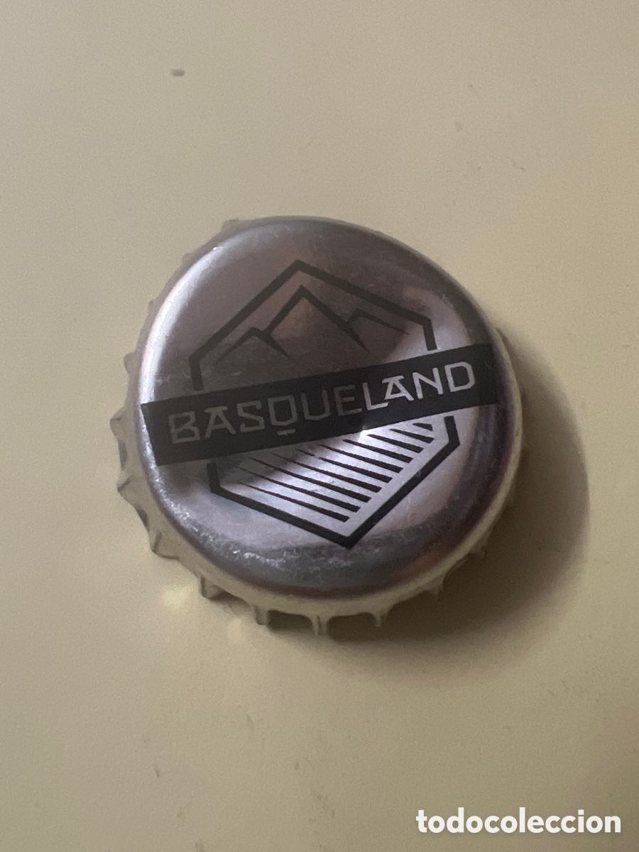 Coleccionismo de cervezas: T4/X16/A1/1. TAPON CORONA CAPSULA CHAPA CERVEZA BASQUELAND (ESPA&Ntilde;A)