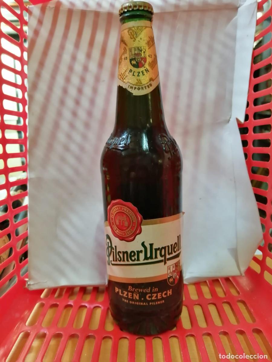 Coleccionismo de cervezas: BOTELLA DE CERVEZA (LLENA) PILSNER URQUELL