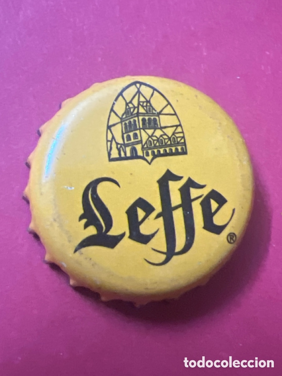 Coleccionismo de cervezas: T4/X26/O5. Chapa tap&oacute;n corona de la cerveza de B&eacute;lgica LEFFE.