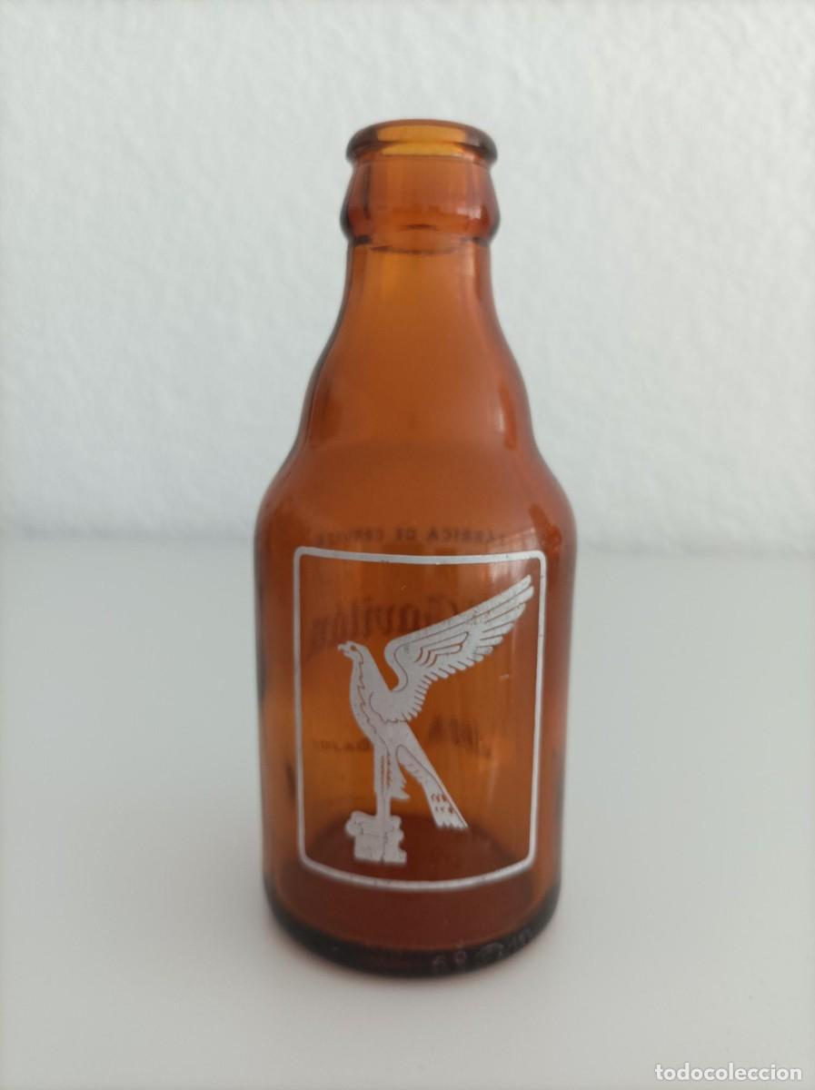 Coleccionismo de cervezas: Botellin de cerveza el gavilan - Foto 2
