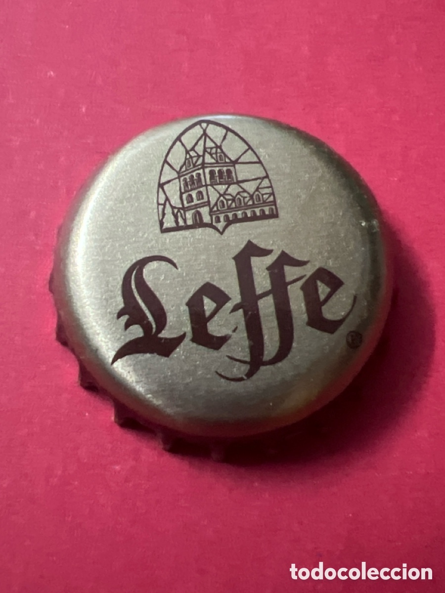 Sammeln von Brauereiartikeln: T4/X39/C4. CHAPA CORONA CERVEZA LEFFE -BELGIUM