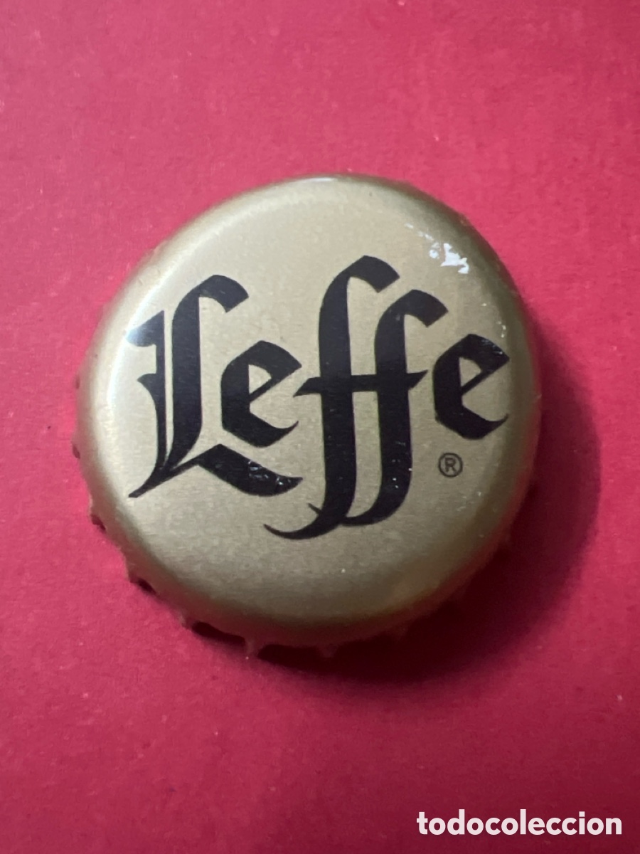 Sammeln von Brauereiartikeln: T4/X39/C6. Chapa tap&oacute;n corona de la cerveza belga LEFFE