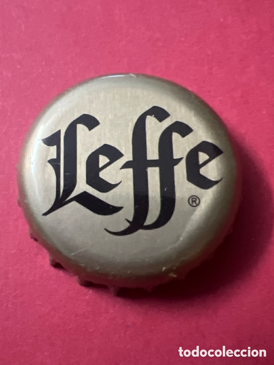 Sammeln von Brauereiartikeln: T4/X39/D2. Chapa tap&oacute;n corona de la cerveza belga LEFFE