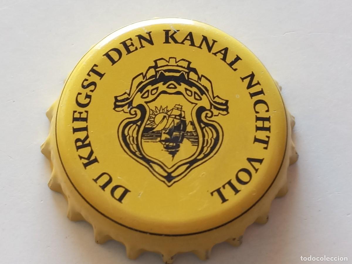 Coleccionismo de cervezas: Chapa tap&oacute;n corona de la cerveza alemana BANANA BEER - DU KRIEGST DEN KANAL NICHT VOLL