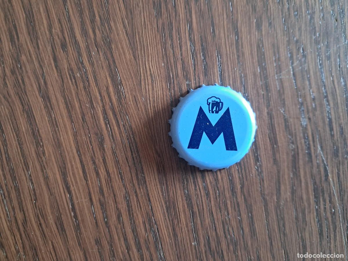 Coleccionismo de cervezas: chapa tap&oacute;n corona de cerveza, Moritz, color azul.
