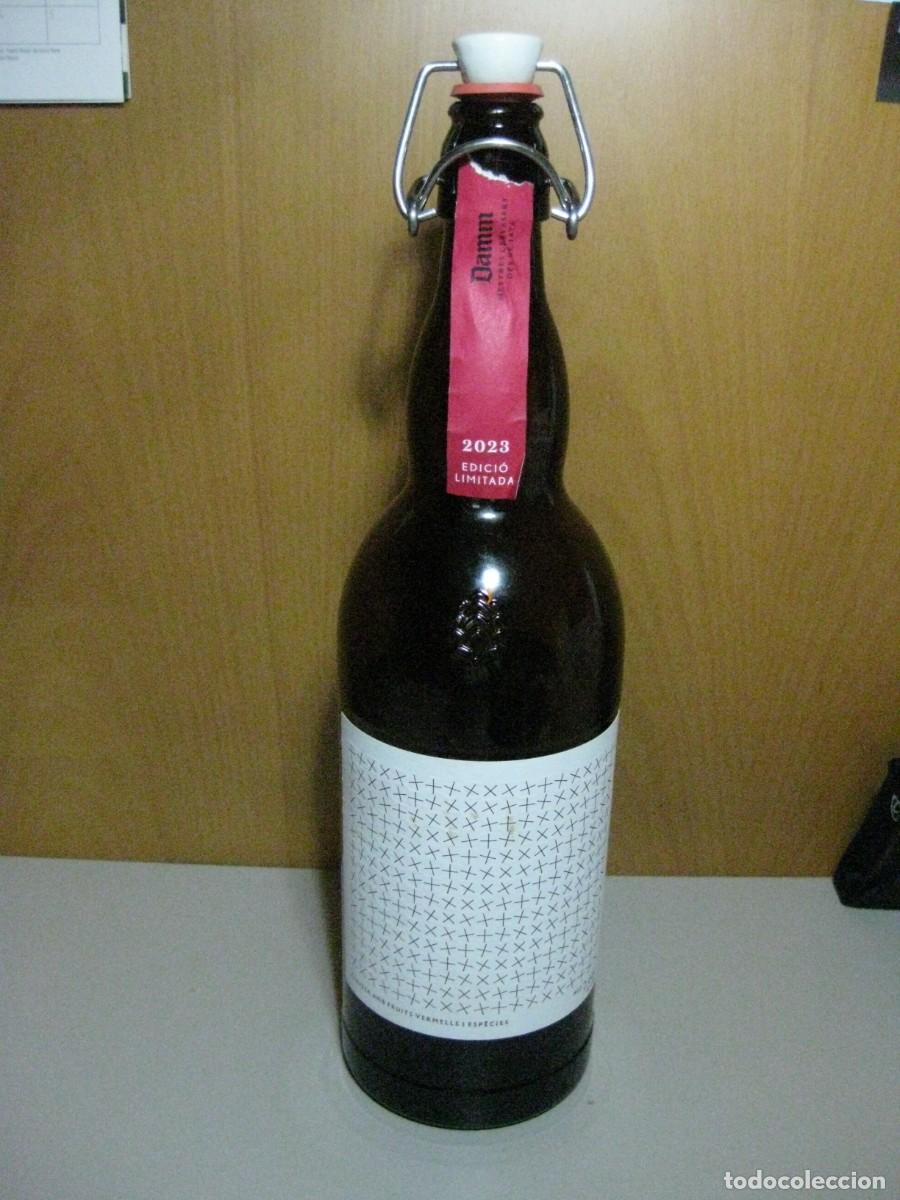 Coleccionismo de cervezas: CERVEZA DAMM *BOTELLA 2023 EDICIO LIMITADA* N&ordm; 2024 VACIA
