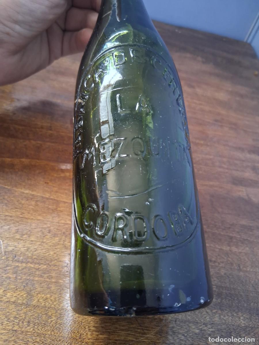 Coleccionismo de cervezas: Botella con etiqueta cerveza La mezquita de C&oacute;rdoba