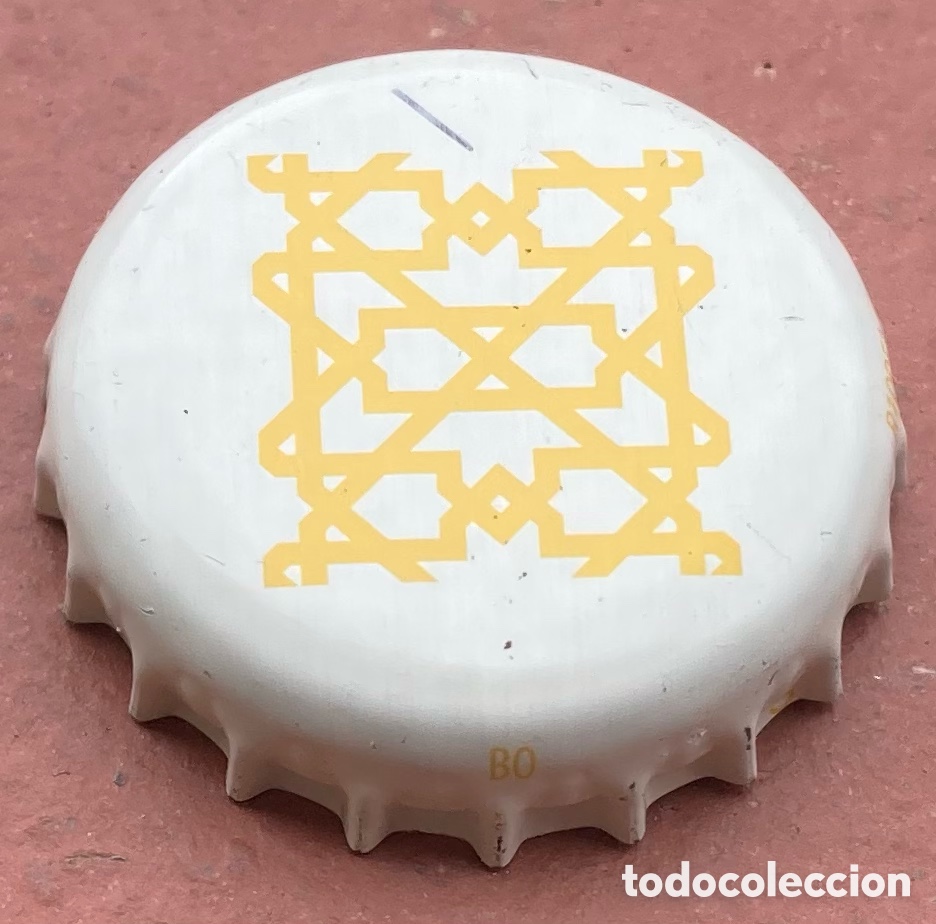 Coleccionismo de cervezas: TAP&Oacute;N CORONA BOTTLE CAP CHAPA BIERE BEER CERVEZA ALHAMBRA RADLER.FAB.CHAPA:U--LOTE N. 4121--CARMANJO