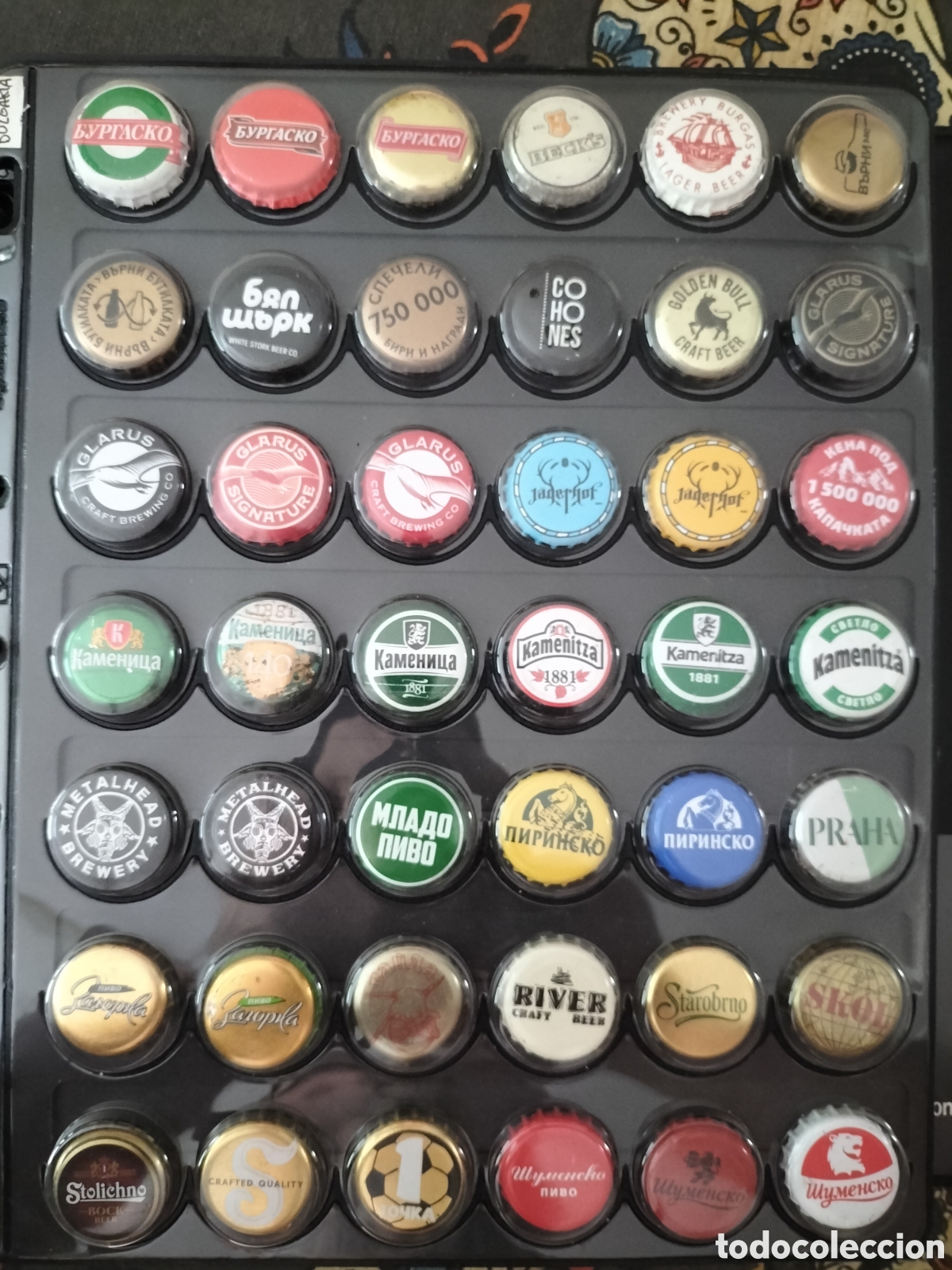 Coleccionismo de cervezas: LOTE/COLECCI&Oacute;N 63 CHAPAS TAPON CORONA CERVEZA - BULGARIA