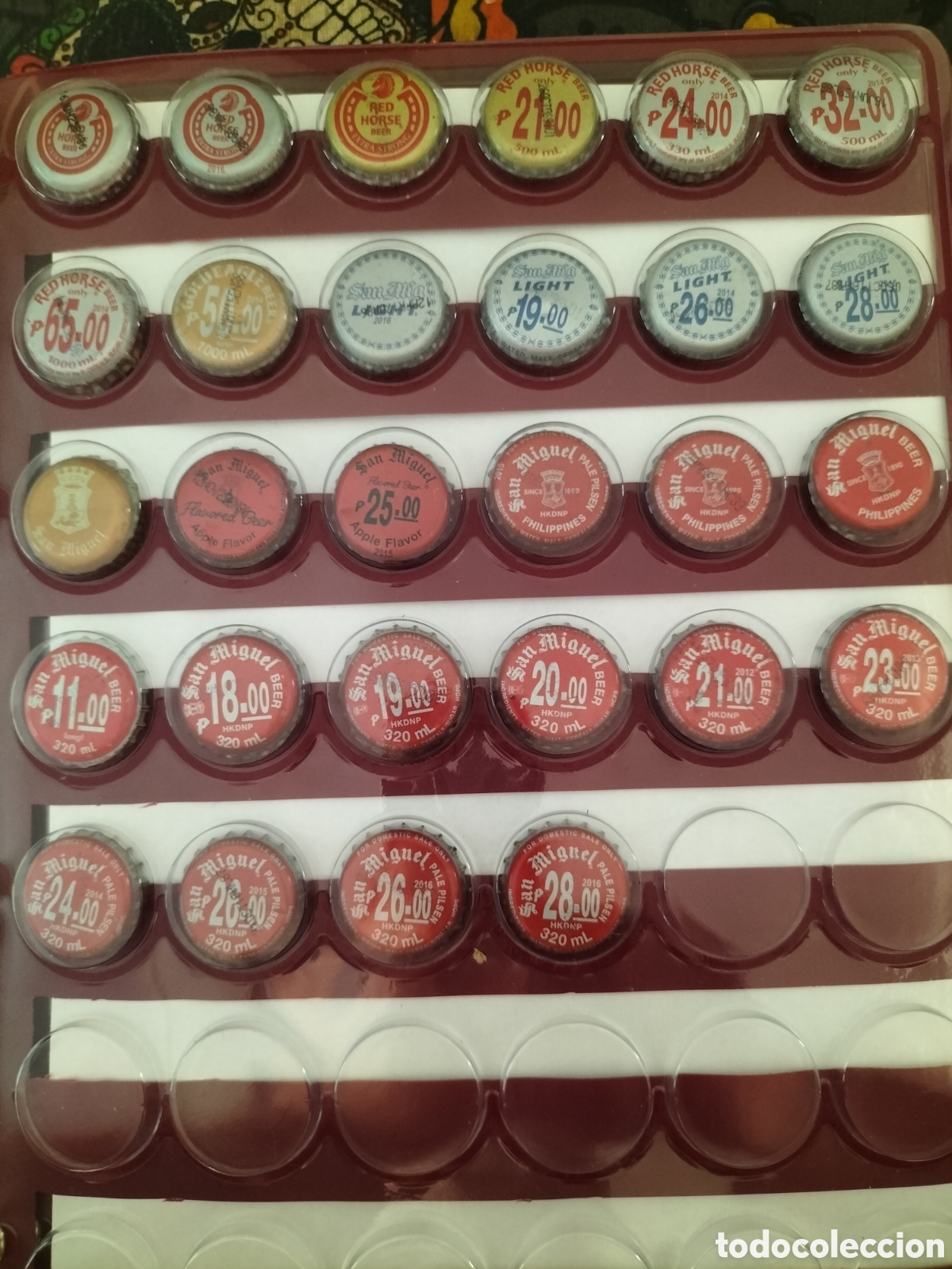 Coleccionismo de cervezas: LOTE 28 CHAPAS TAPON CORONA CERVEZA - FILIPINAS