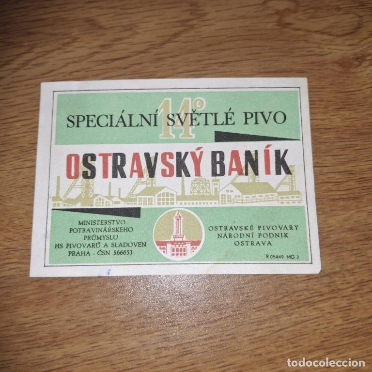 Coleccionismo de cervezas: ETIQUETA CERVEZA - OSTRAVSKY BANIK 1960s Checoslovaquia, pegamento