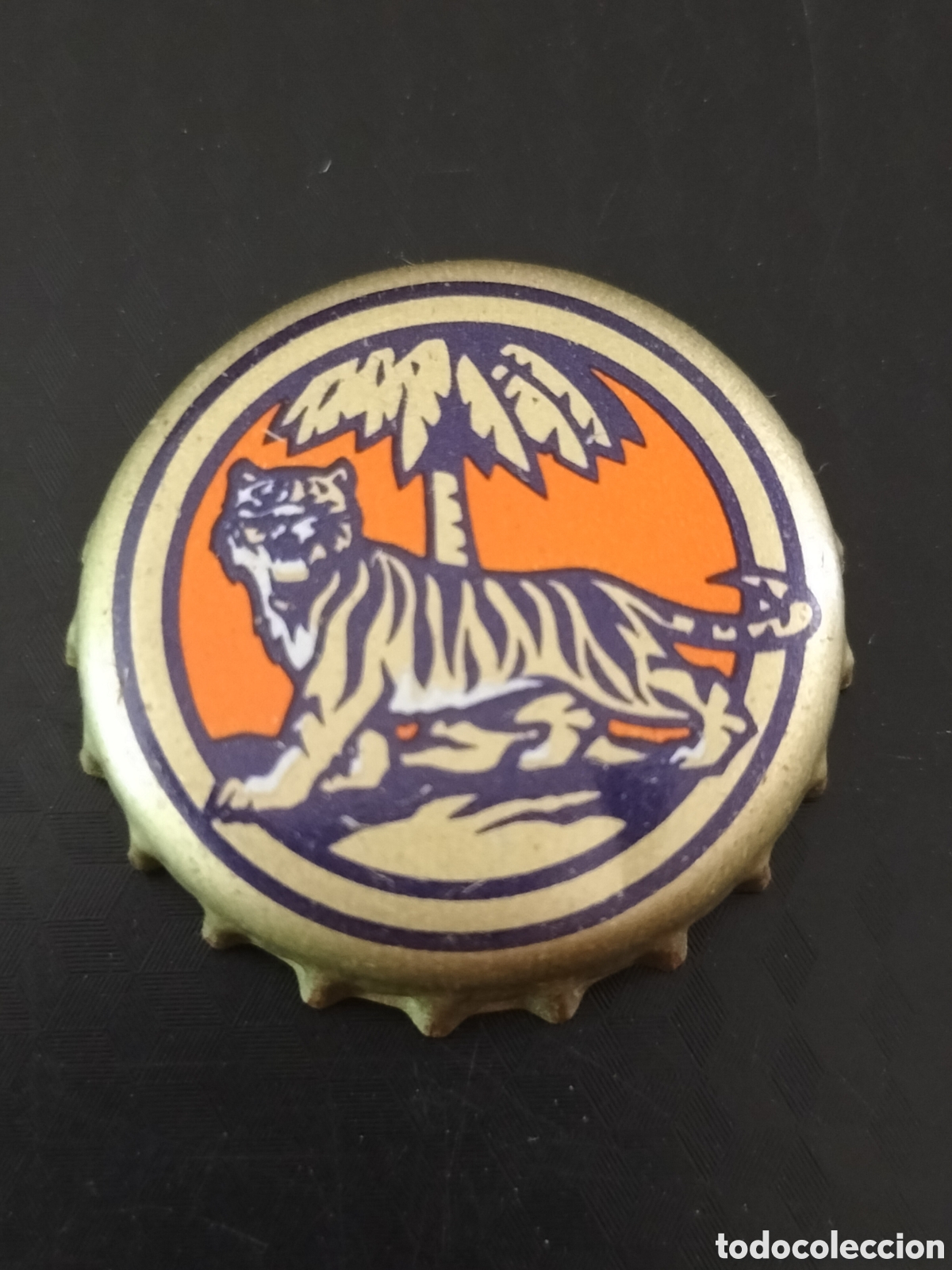 Coleccionismo de cervezas: CHAPA TAP&Oacute;N CORONA CERVEZA - MALASIA