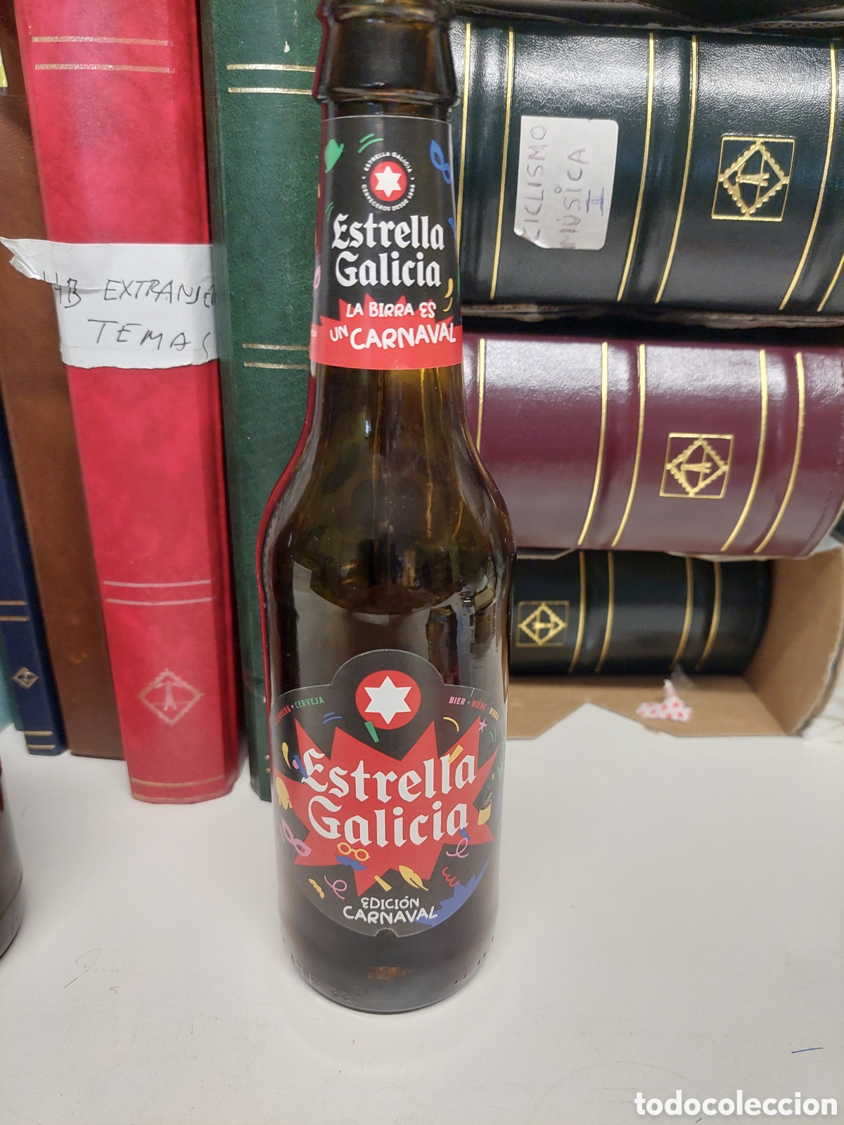Coleccionismo de cervezas: Estrella Galicia edici&oacute;n carnaval la birra es carnaval 33 cl