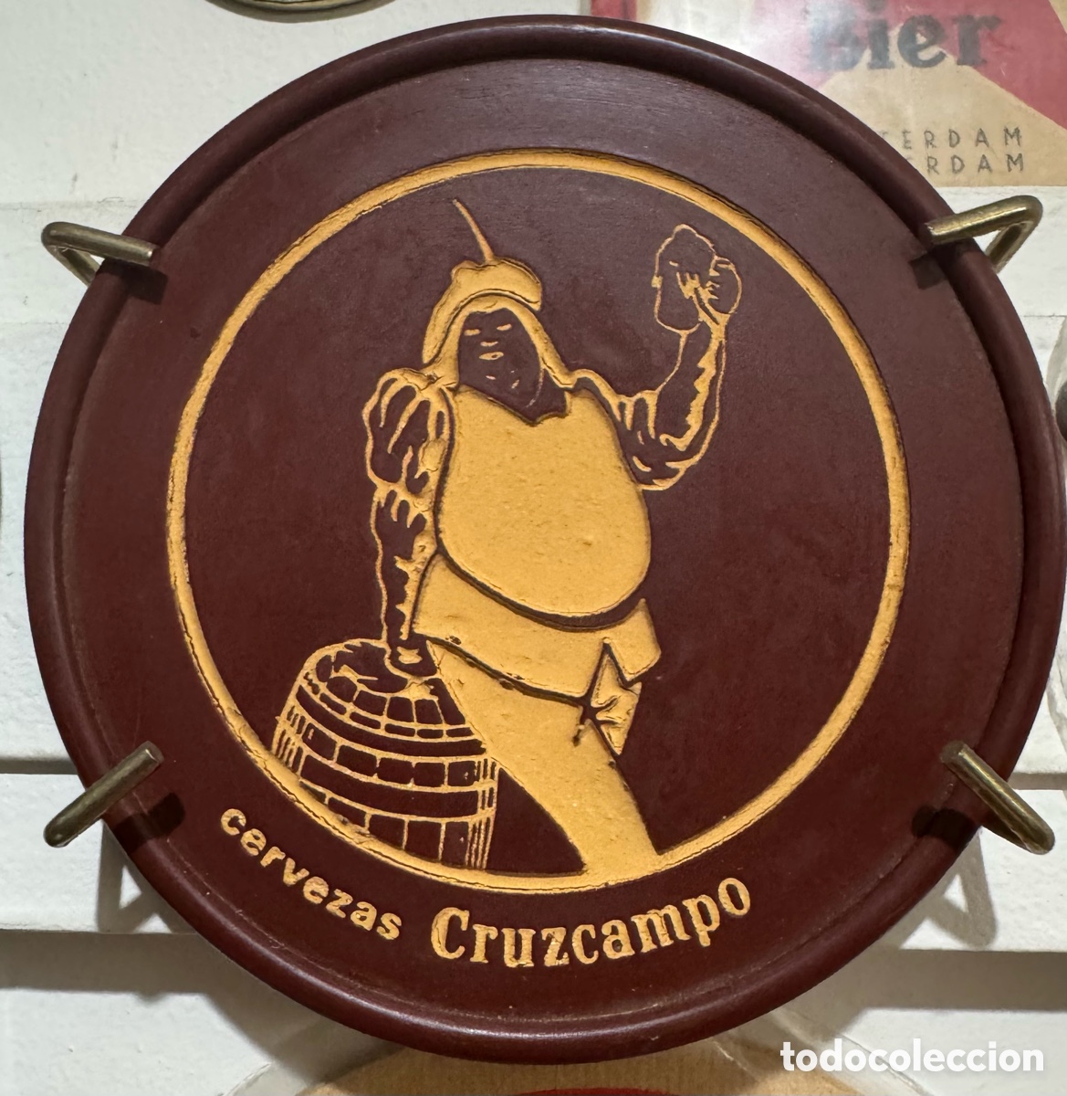 Coleccionismo de cervezas: Posavasos Cruzcampo de 1929 de baquelita