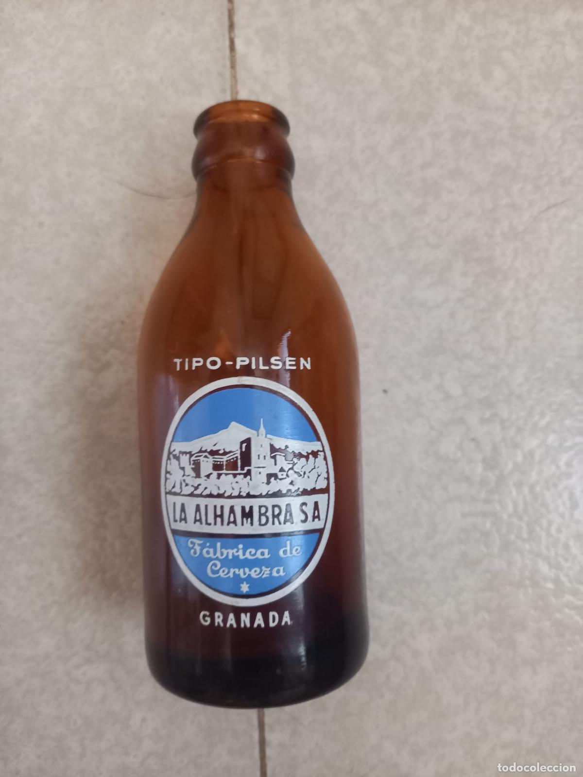 Coleccionismo de cervezas: BOTELLA CERVEZA LA ALHAMBRA, 1/5 ACHATADA, GRANADA, SERIGRAFIADA