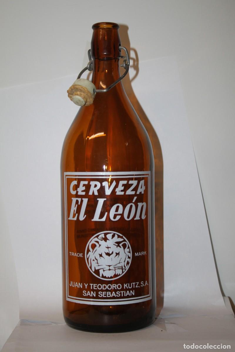 Coleccionismo de cervezas: ANTIGUA BOTELLA CERVEZAS EL LEON, LITRO