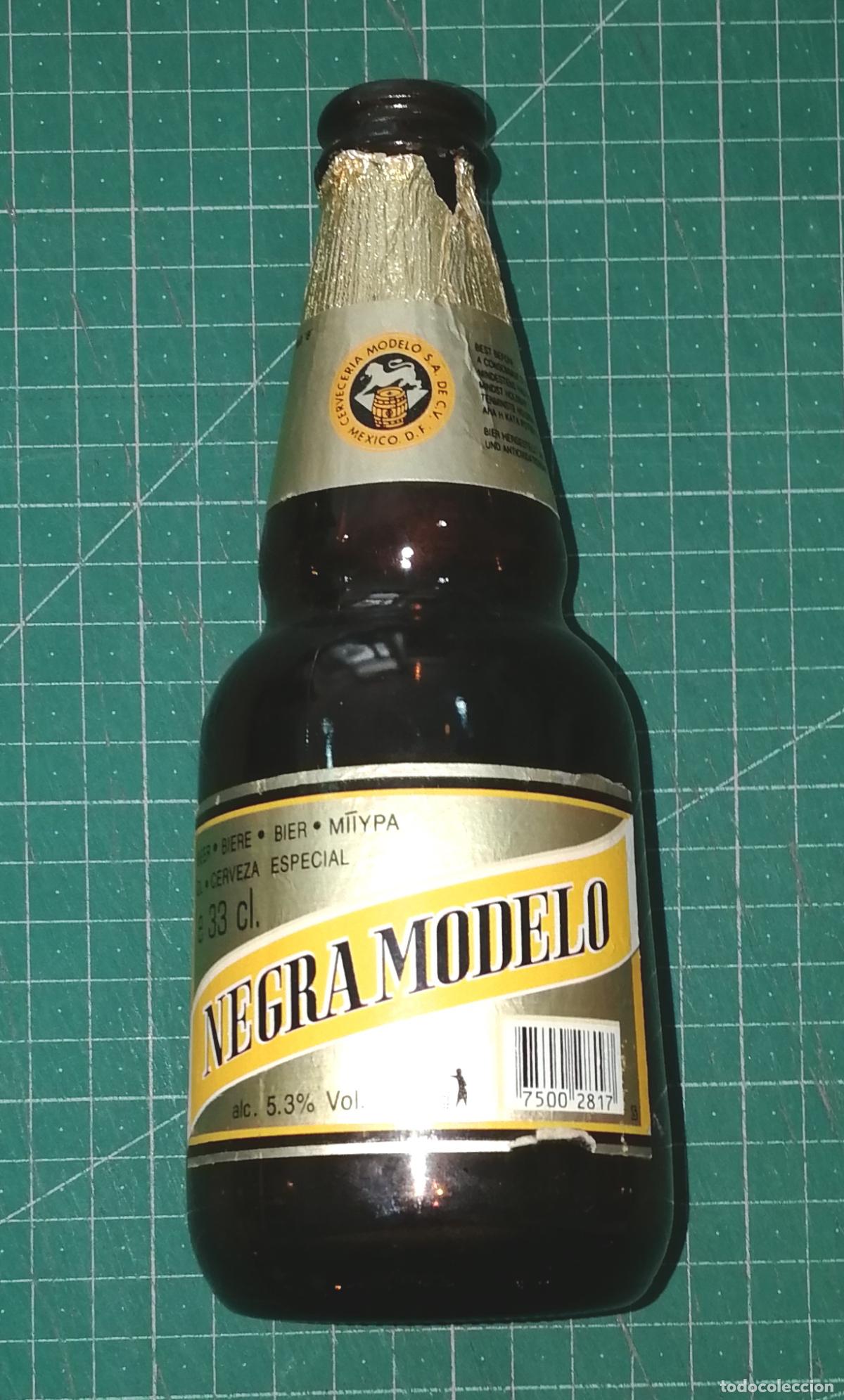 Coleccionismo de cervezas: BOTELLA CERVEZA. NEGRA MODELO. - M&eacute;xico, A&ntilde;os 90. - 33 cl. - Altura aprox. 19 cm