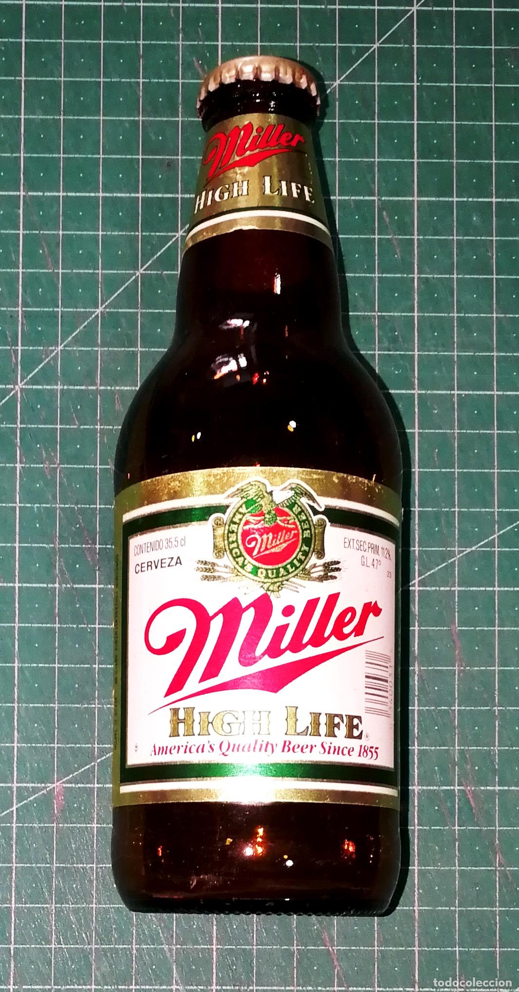 Coleccionismo de cervezas: BOTELLA CERVEZA. MILLER HIGH LIFE. Con chapa, tap&oacute;n de rosca. - Estados Unidos, A&ntilde;os 90. - 33 cl