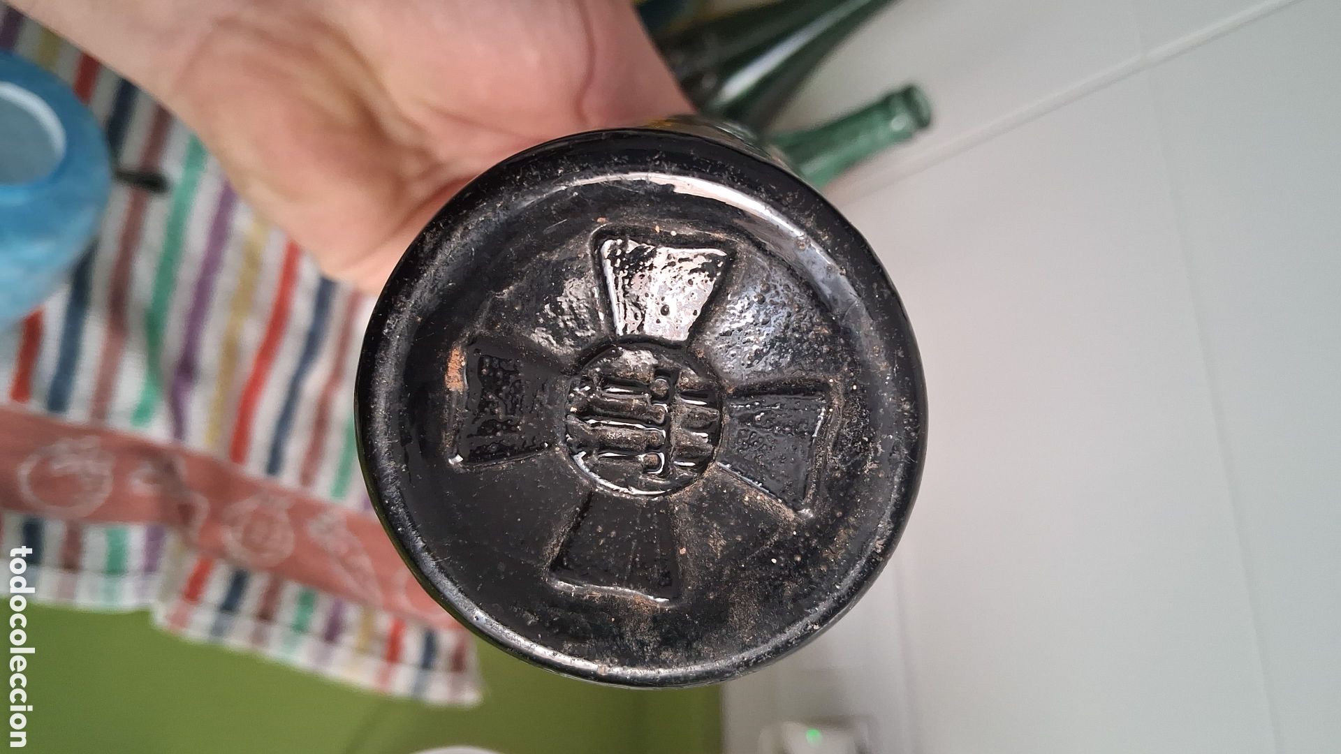 Collectable Beer: Botella en relieve cerveza El aguila tercio Madrid