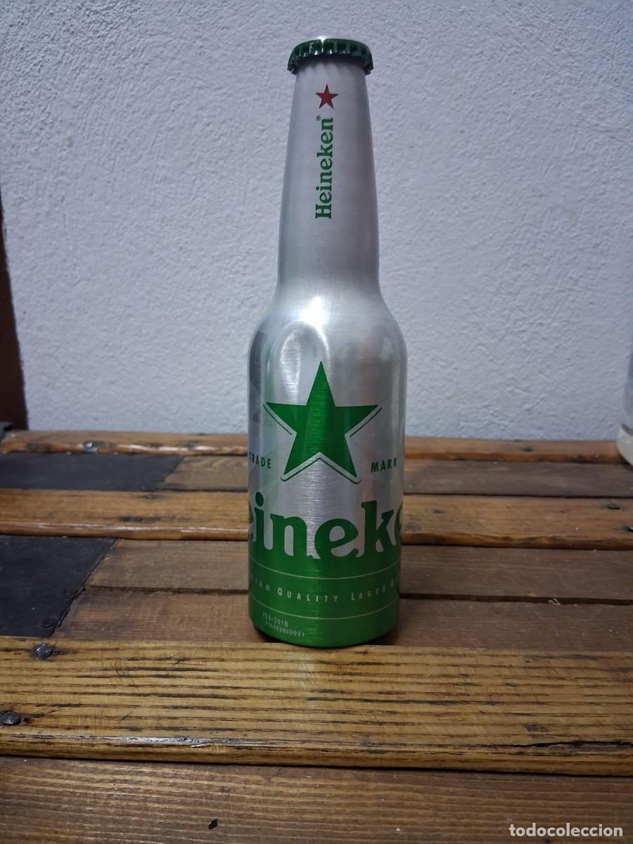 Coleccionismo de cervezas: Botella con chapa lata de cerveza HEINEKEN a&ntilde;o 2017 2018 Espa&ntilde;a aluminio