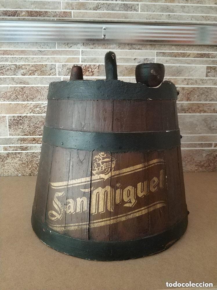 Coleccionismo de cervezas: Bonito barril barrica decoracion de Cerveza San Miguel 28 cm alto