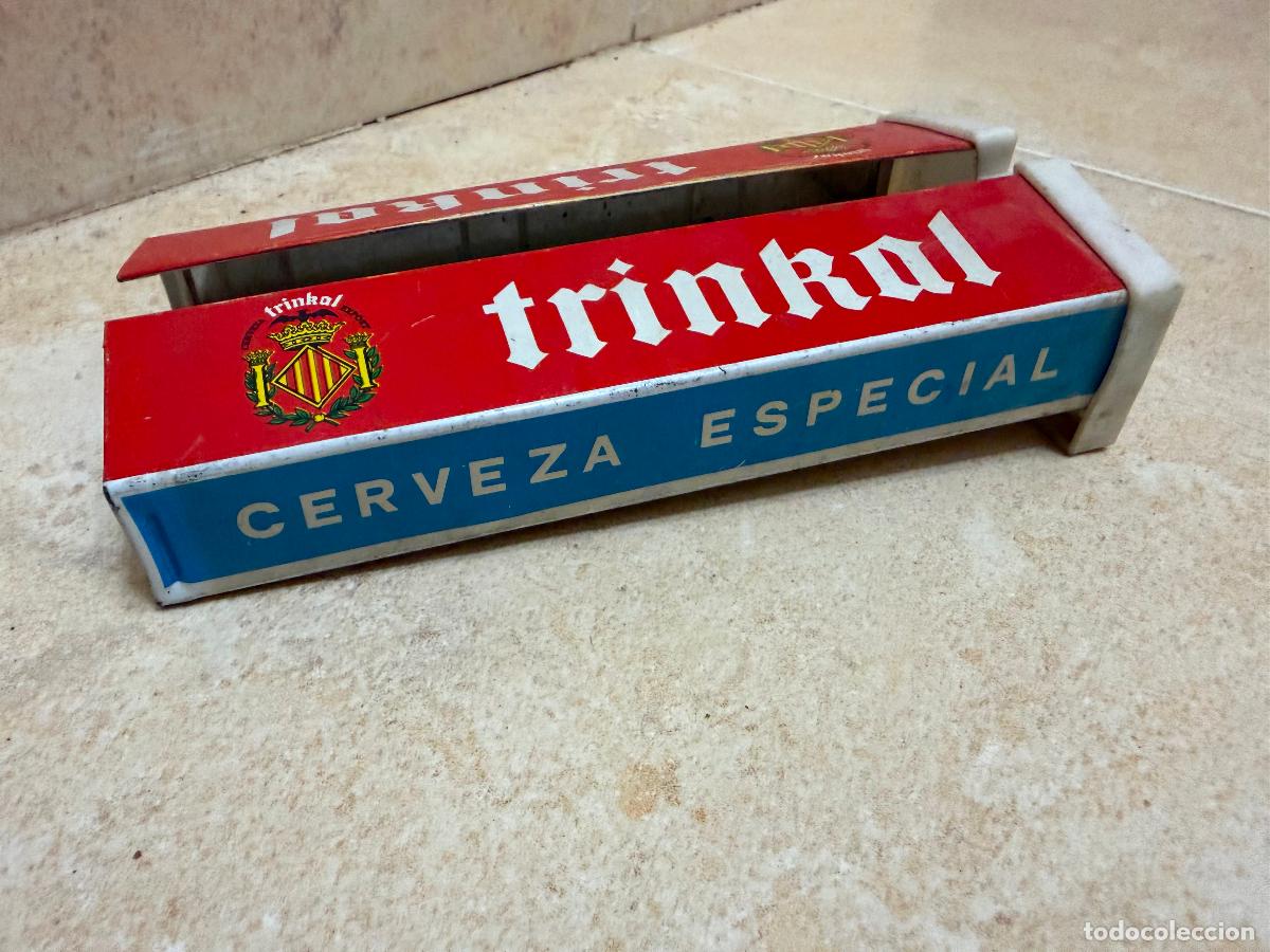 Coleccionismo de cervezas: Servilletero de chapa cervezas trinkal