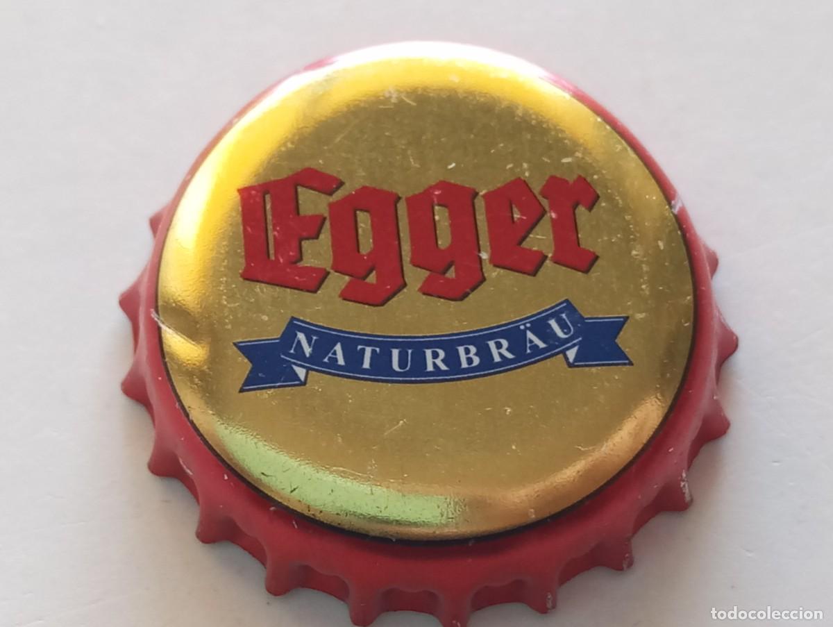 Coleccionismo de cervezas: Chapa tap&oacute;n corona de la cerveza austr&iacute;aca EGGER NATURBR&Auml;U (falda roja)