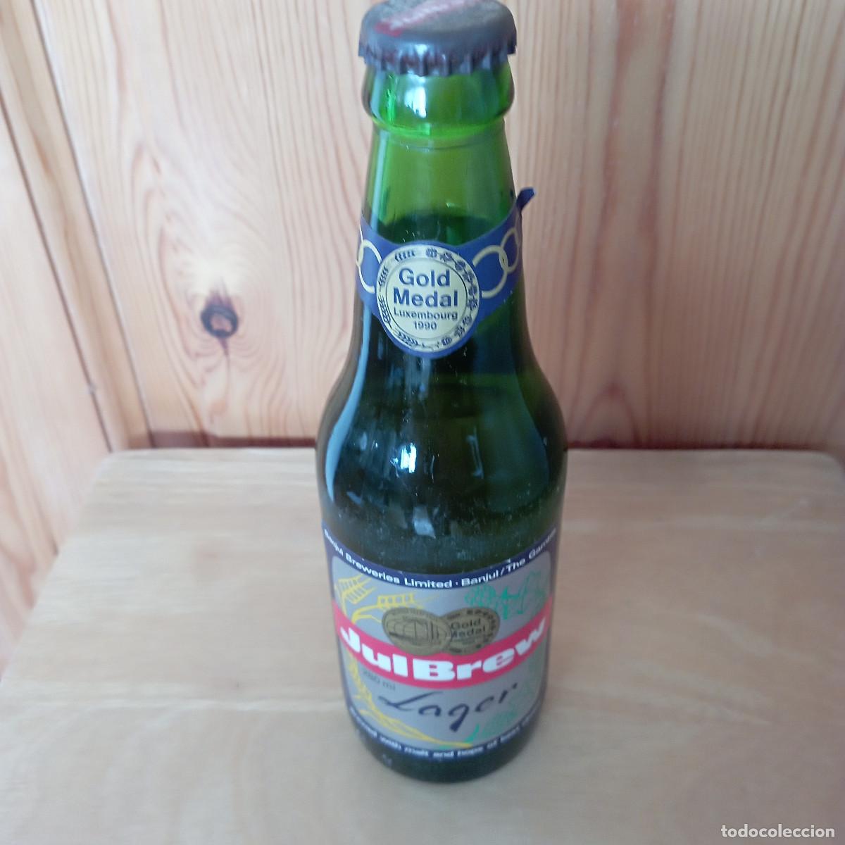 Coleccionismo de cervezas: botella cerveza JULBREW LAGER llena