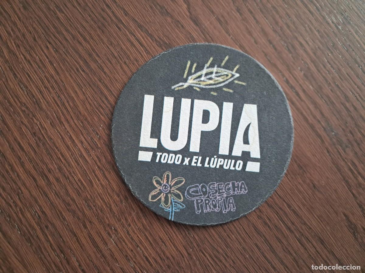 Coleccionismo de cervezas: posavasos de cart&oacute;n de cerveza, Lupia, estrella Galicia.