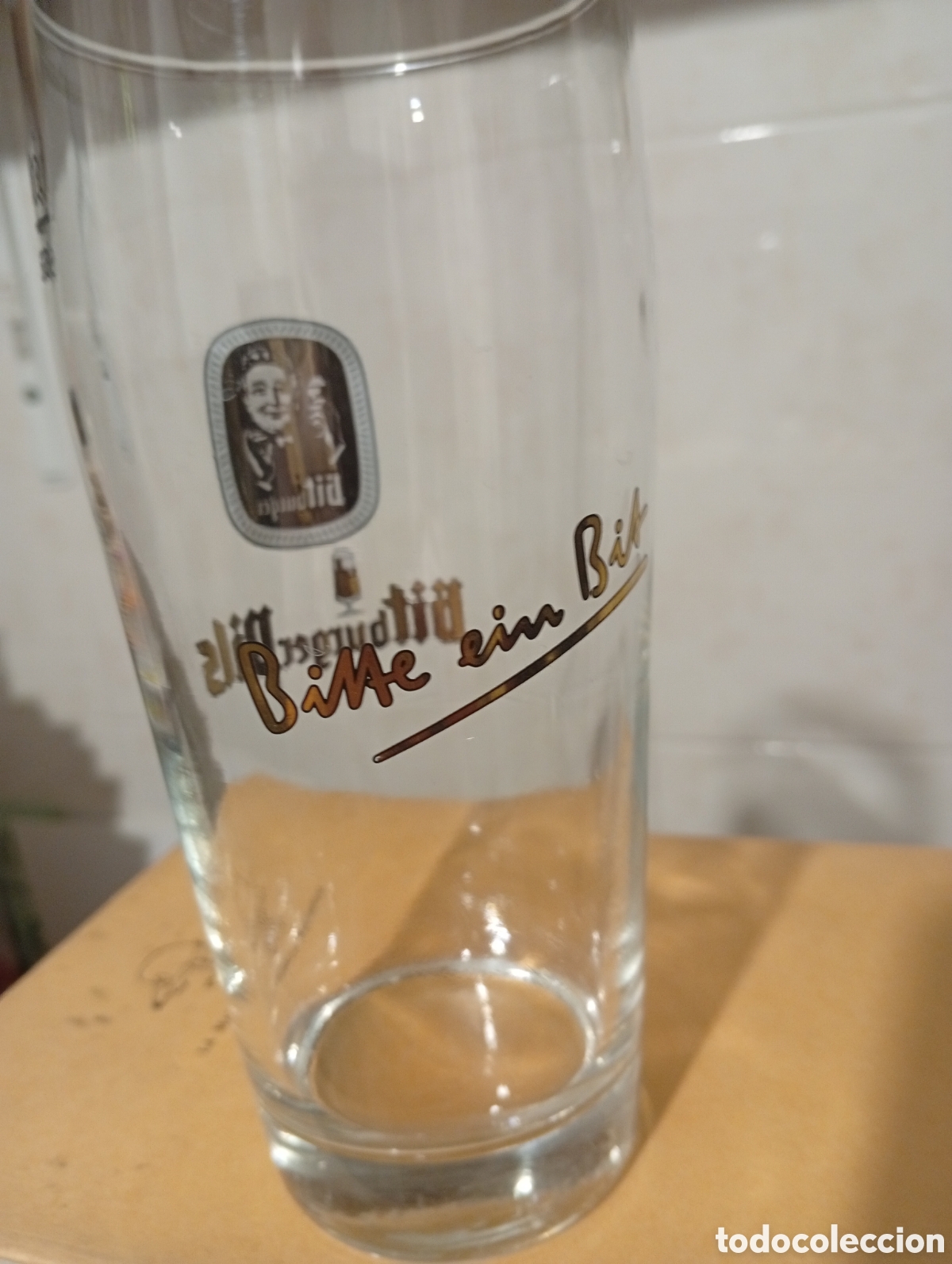 Coleccionismo de cervezas: Vaso cerveza Bitburger Pils - Foto 3