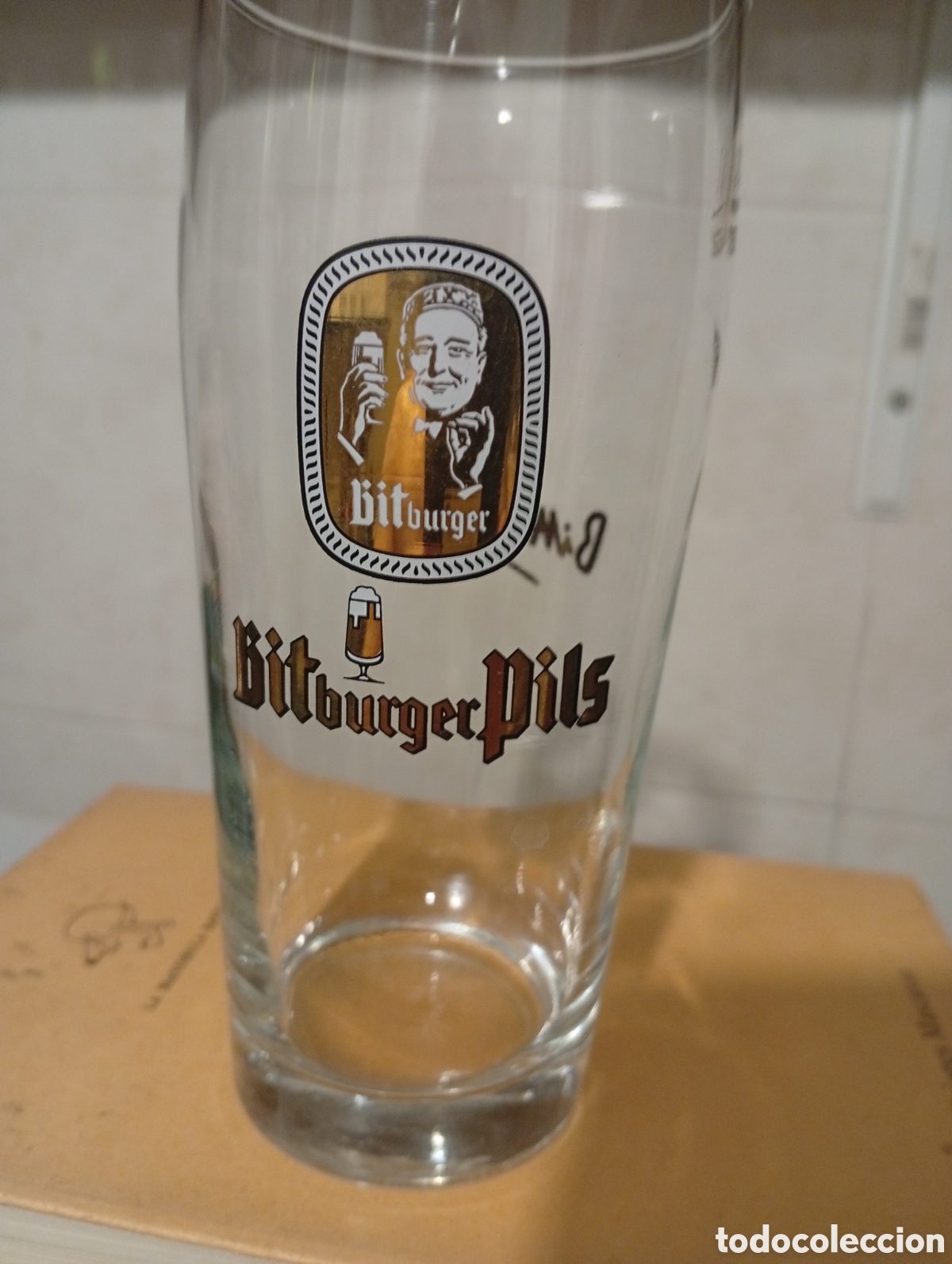 Coleccionismo de cervezas: Vaso cerveza Bitburger Pils - Foto 1