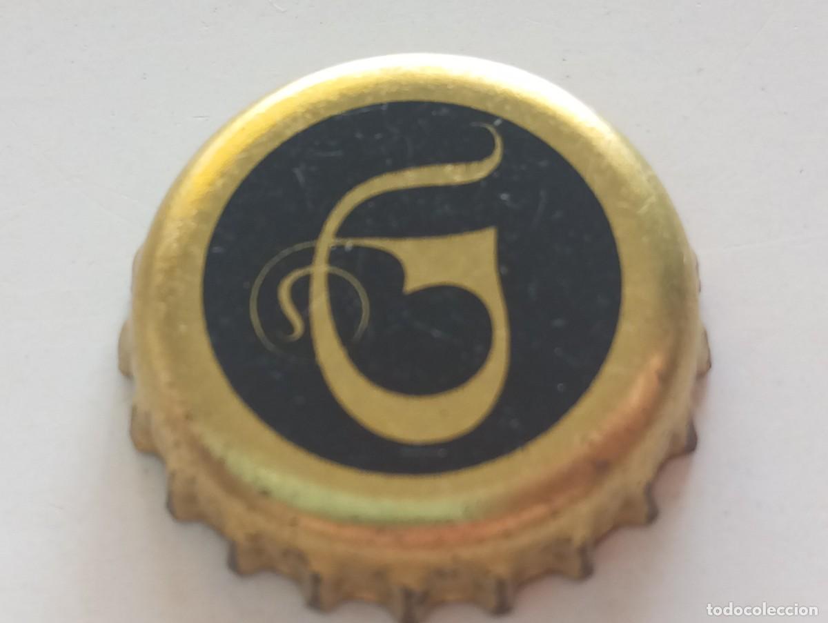 Coleccionismo de cervezas: Chapa tap&oacute;n corona de la cerveza checa GAMBRINUS (falda dorada)