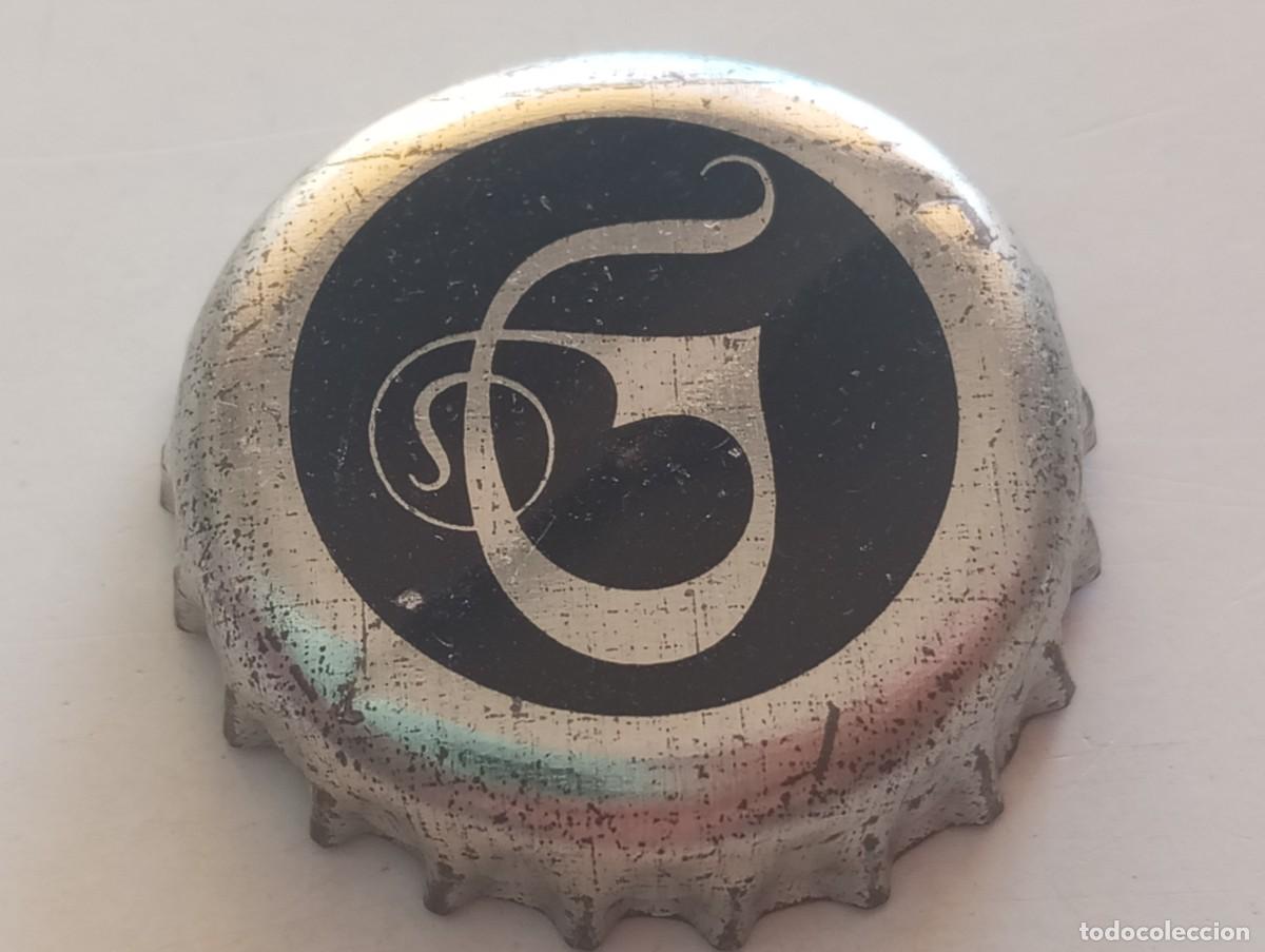 Coleccionismo de cervezas: Chapa tap&oacute;n corona de la cerveza checa GAMBRINUS (falda plateada)